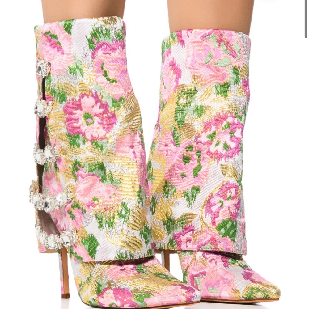 AZALEA WANG TILLEY MULTI FLOWER PRINT FOLD OVER BOOTIE IN MULTI